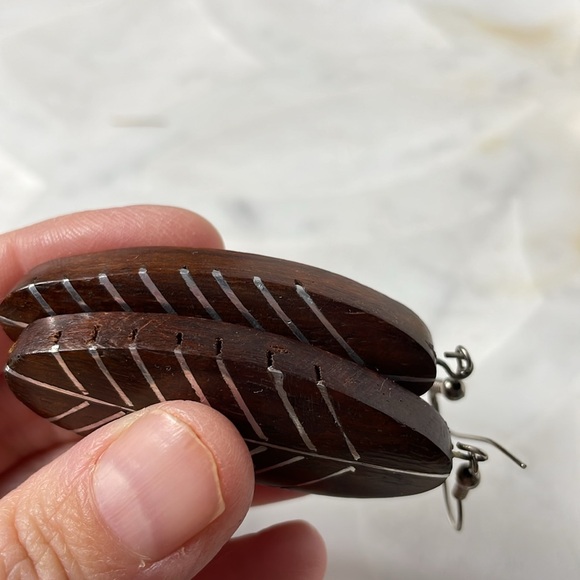 Wooden with silver metal inlay, feather earrings - Picture 9 of 9